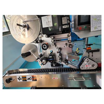 China CLOTHING factory price wholesale label for bottle two sides labeling machine automatic sticker labeling machine for sale