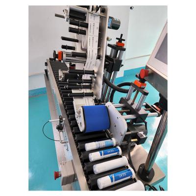 China CLOTHING Label High Quality Top Automatic Flat Bottle Labeling Machine for sale