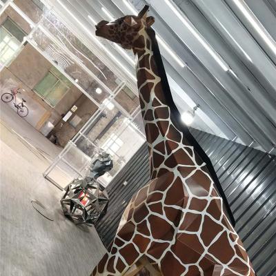 China Large Garden Decoration China Fiberglass Giraffe Outdoor Sculpture Resin Animal Statue for sale