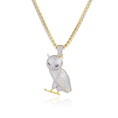 China Hiphop Owl Shaped Pendant For Men Modern Animal Iced Out Bird Pendant Gold Plated With CZ Stones for sale