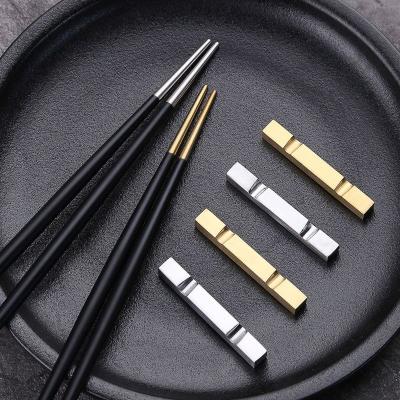 China Minimalist Reusable Reusable Chopstick Resting Spoon Sterilizer Noble Instant Noodle Eating Utensils Learning Aid for sale