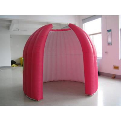 China Office Indoor / Outdoor Inflatable Inflatable Pod Meeting Venue Inflatable Curved Wall for sale