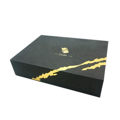 China recyclable & Handmade luxury custom logo packaging box for sweater gift box with gold foil logo cosmetic box for sale