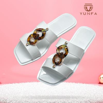 China Wholesale Lightweight Outdoor Luxury Ladies Sandals Plush Fashion PVC Shoes Faux Fur Hairy Slips Slippers Flip Flops For Women Girls for sale