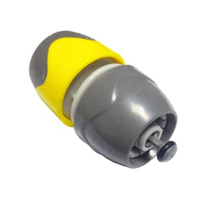 China Universal Plastic Garden Connector 1/2