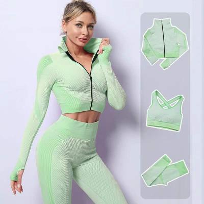 China Fishing hip quick-drying fitness sports zipper yoga breathable knitted running suit for sale