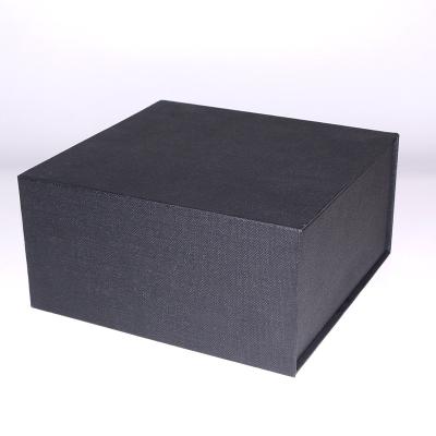 China Recycled Packaging Materials Clamshell Cardboard Custom Folding Easy Carry Clothing Shoe Gift Box Magnetic Sealed Custom Makeup Tape EVA for sale