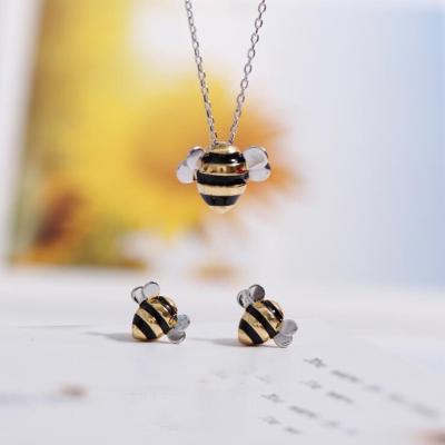 China New Cute Eco-Friendly Small Bee Necklace And Pendant Necklace Crystal Jewelry Collar De Plata for sale