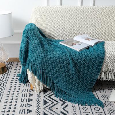 China Hand Knitted Blanket Anti-Static Chunky Knit Sofa Air Conditioning Blanket Photo Props Tassel Weighted for sale