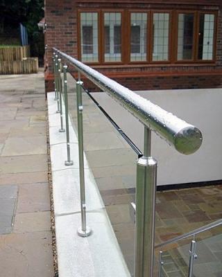 China Contemporary tempered glass terrace stainless steel glass balustrade fence modern design for balcony railing for sale