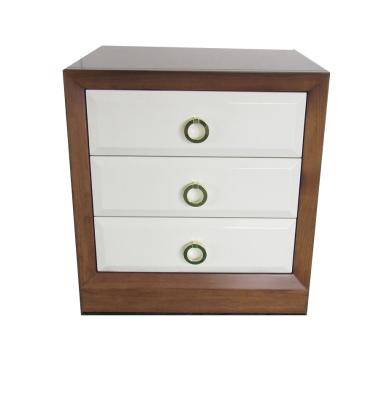 China Tribunes van de de Slaapkamernacht van het okkernoot beëindigen de Houten Kader met Wit 3 Front Panel Drawers Te koop