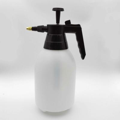 China Garden spray 1000ml 2000ml factory sales garden manual pressure plastic sprayer for sale