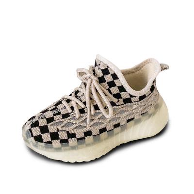 China New Spring Children's Shoes Breathable Flight Woven Woven Sneakers Children's Checkerboard Sports Shoes For Boys Girls Kids Shoes for sale