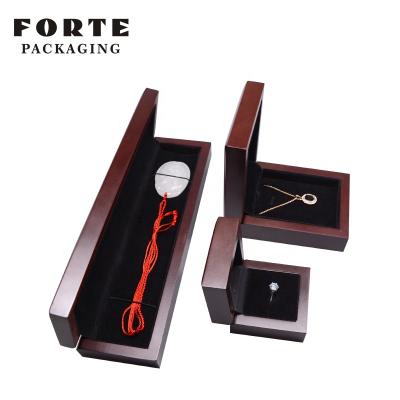 China FORTE Wooden Jewelry Box Handmade Wooden Jewelry Ring Box For Collecting for sale