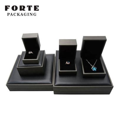 China NEWEST FORTE Ring Chain Box Custom Logo Jewelry Box Black And Gray Packing Box For Jewelry for sale