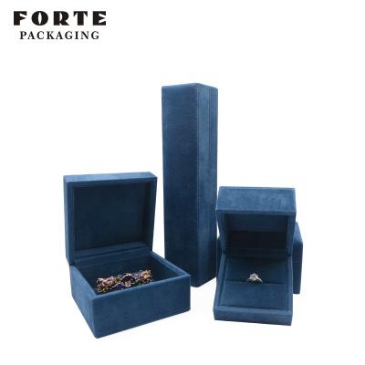 China FORTE Custom Smyckeskrin Logo Blue Velvet Jewelry Boxes “Jewelery” Necklace Box Eco-Friendly forjewelry for sale