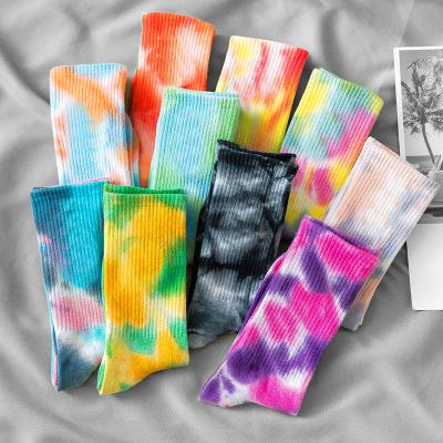 China 2022 new fashionable QUICK DRY tie-dye cotton bangs multi color deodorant tube mid cotton socks for sale