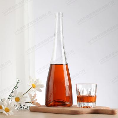 China Beverage Supply Whiskey Wine Glass Bottles Liquor Glass Bottle 500ml Gin Whiskey Wine Glass Bottle for sale