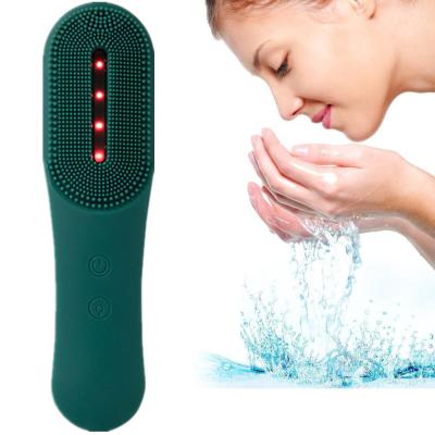 Cina Spazzola di pulizia del lavaggio di Mini Exfoliating Silicone Massager LED del fronte della spazzola in vendita