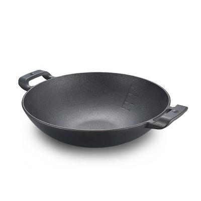 China Sustainable hot sale 24*7.5cm China nonstick cookware cast iron wok wok with wooden lid cast iron cookware for sale