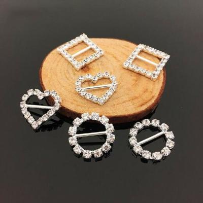 China Beautiful Elegant Fashion Custom Crystal Diamond Double C 35mm Metal Buckle Nickel Free for sale