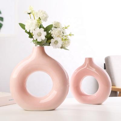 China Nordic Modern Home Decoration Circle Vase Novelty Flower Vase Donut Ceramic Vase For Home Decor for sale