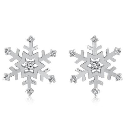 China Christmas gift dainty jewelry fashion ear piercing jewelry crystal stainless steel snowflake earrings for sale