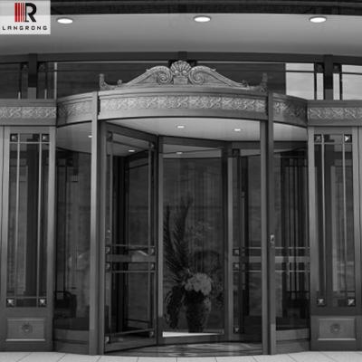 China 3 Wings Rolling Popular Mechanical Manual Glass Revolving Doors With Showcase for sale