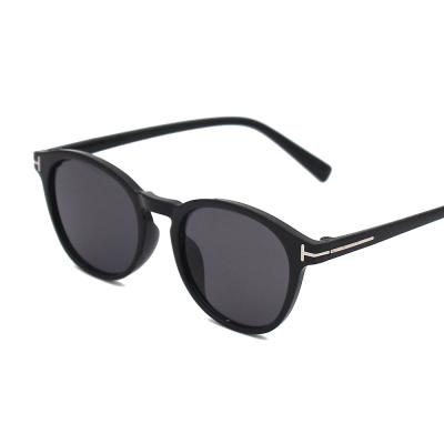 China Eyewear Shopping Fashion Men's PC Reindeer [RTS] Lightweight Cat Eye Sunglasses Women's Cheap Sunglasses for sale