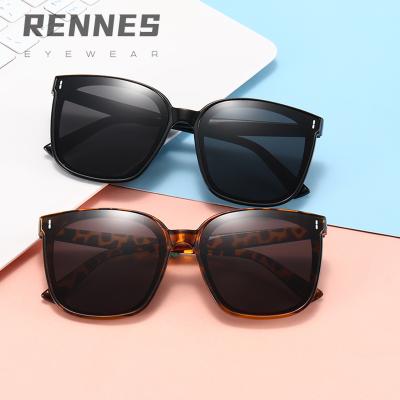 China Fashion REINDEER sunglasses 2021 new fashion sunglasses star the same retro personalized nail box sunglasses by sunglasses for sale