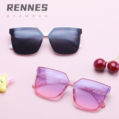 China New fashion sunglasses REINDEER frame sunglasses retro kids square sunglasses boys and girls fashionable sunglasses wholesale for sale