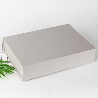 China Custom Recycled Materials Cupcake Packaging Box With Clear Window Foldable Paper Box for sale