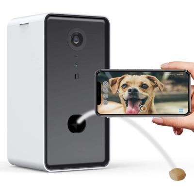 China Viable Pet Products Wi-Fi Treat Dispenser Smart Pet Treat Dispenser With Night Vision for sale