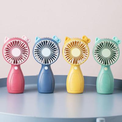 China Handheld / Desktop Promotional gift mist fans desk micro usb rechargeable pink portable electric led mini handheld fan for sale