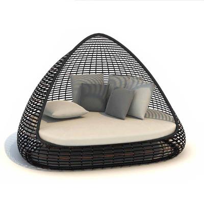 China Leisure style wholesale high quality outdoor all weather Italian style pool hotel rattan day bed for sale