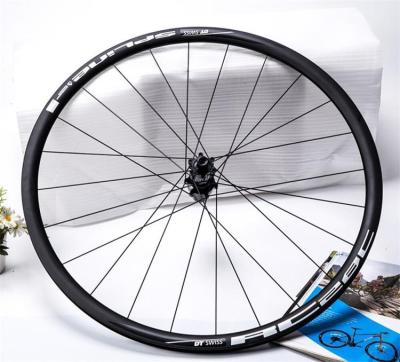 China Mountain Bikes Carbon Wheel 700C Clincher Bicycle Wheel For 700c Road Bike Disc Brake Bicycle Wheel Set for sale