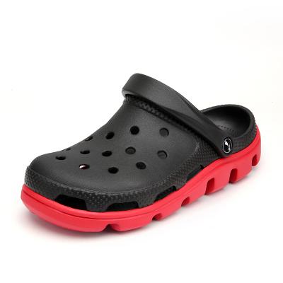 China Hot Sale Summer Eva Material Soft And Non Slippery Men's Breathable Garden Shoes Beach Clogs for sale