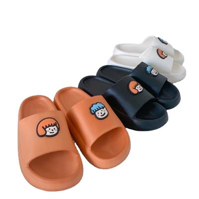 China Fashion Trend Summer Personality Beach Slipper Sandals Trendy Casual Slippers for Men's Bedroom Slippers Cartoon for sale