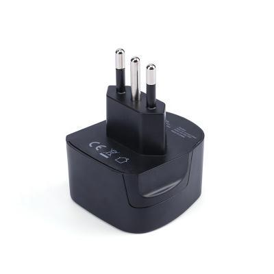 China Mobile Phone Travel Global Adapter Universal Plug to Italy Plug Adapter for sale