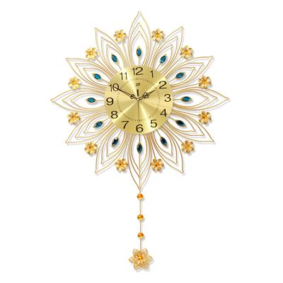 China Large Antique Pendulum Wall Clock Quartz Metal Wall Watch Flower Fancy Non-ticking Silent Wall Clocks For Living Room Decor Te koop