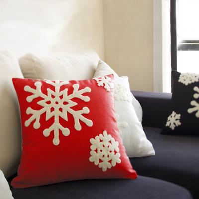 China Christmas Anti-Static Soft Square Snowflake Canvas Cotton Embroidery Home Decorative Tile Covers 18x18 Cushion Covers Pillow Cases à venda