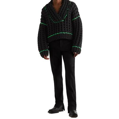 China Anti-wrinkle fashion design new winter wear warm black and green Waffle-knit contrast sweater oversized sweater knit men sweater for sale