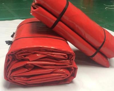 Cina Il PVC rosso ha ricoperto lo strappo 650gsm resistente 1000d*1000d 20*20 della tela cerata del poliestere in vendita