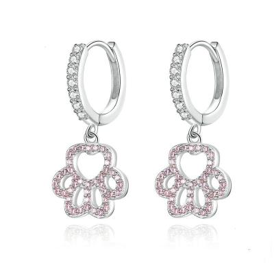 China TRENDY Cute 925 Silver Earrings Fashion Platinum-Plated Huggie Earrings Pink Zircon Paw Print Earrings for sale