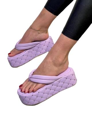 China New summer large size women's flip flops cushioning with wedges and thick bouncy flip flops with terry bottoms slippers for sale