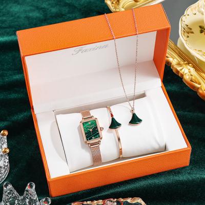 China New small green fashion waterproof drainage watch square watch strap necklace set ladies watch women for sale