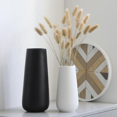 China Europe Luxury Modern Nordic Style Large White And Black Porcelain Ceramic Flower Vases For Home Decor Wedding for sale