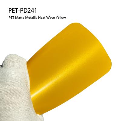 China PET-PD241 Película adesiva para automóveis PET com ondas de calor metálicas foscas cor amarela à venda