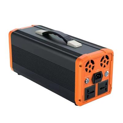 China Flashlight power bank 600W 599.4WH 162000mah lithium battery sine wave output camping 110v 220v solar portable power station for sale