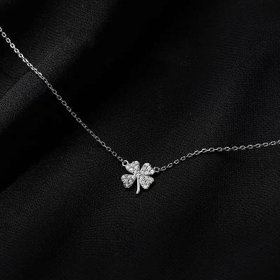 China Luxury Diamond Clavicle Chain Pendant Necklace 925 Sterling Silver Simple Fashion Four Leaf Flower Necklace for sale